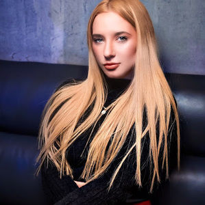 Meet your Posher, Anya